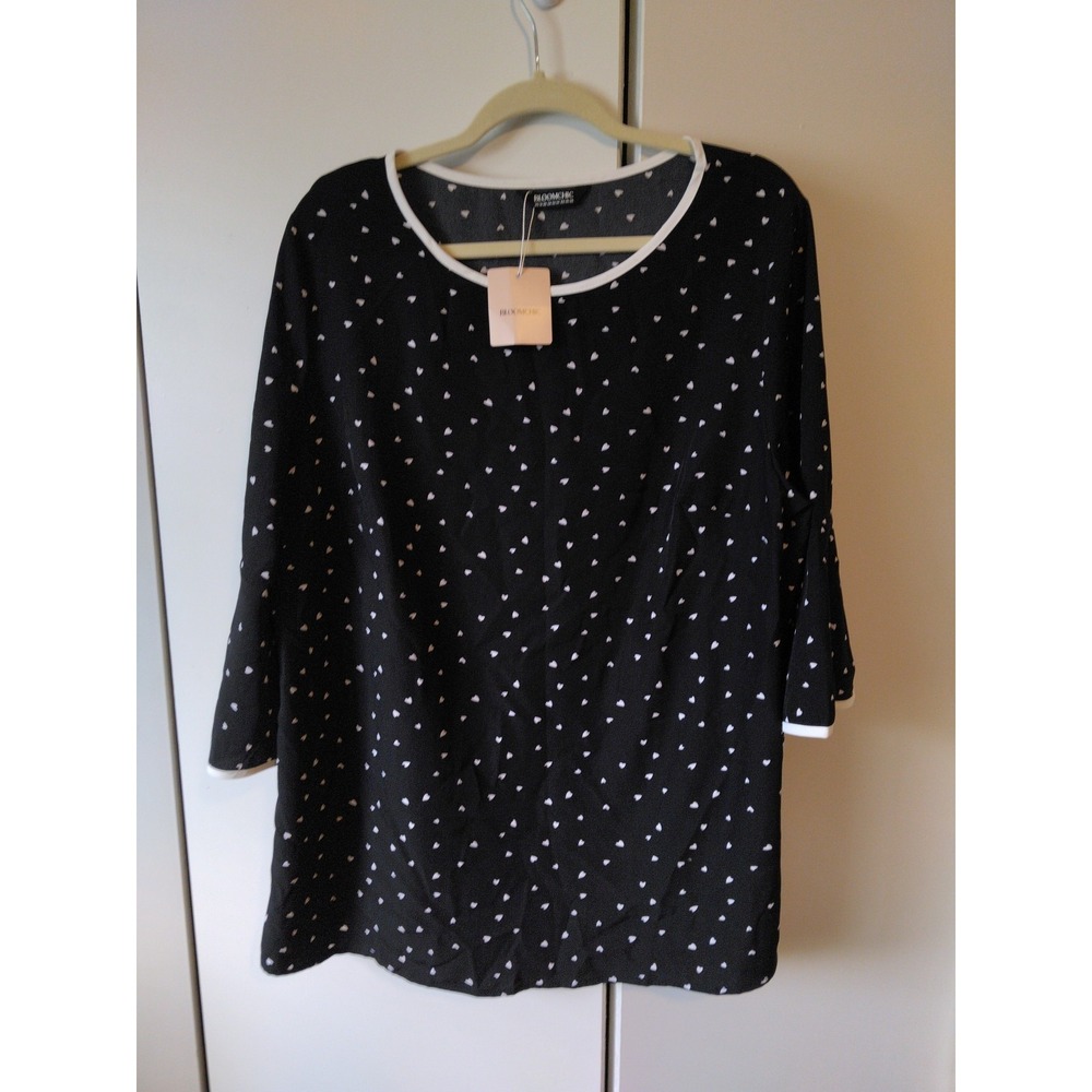 Bloomchic Womens Romantic Tunic Top Size 18. 20 Black Heart Print Feminine